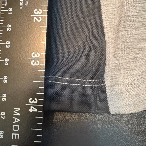 Nike Dri/Fit The Nike One Tight Fit Gray Form-Fitting 7/8 Leggings size M NWT - Picture 5 of 14